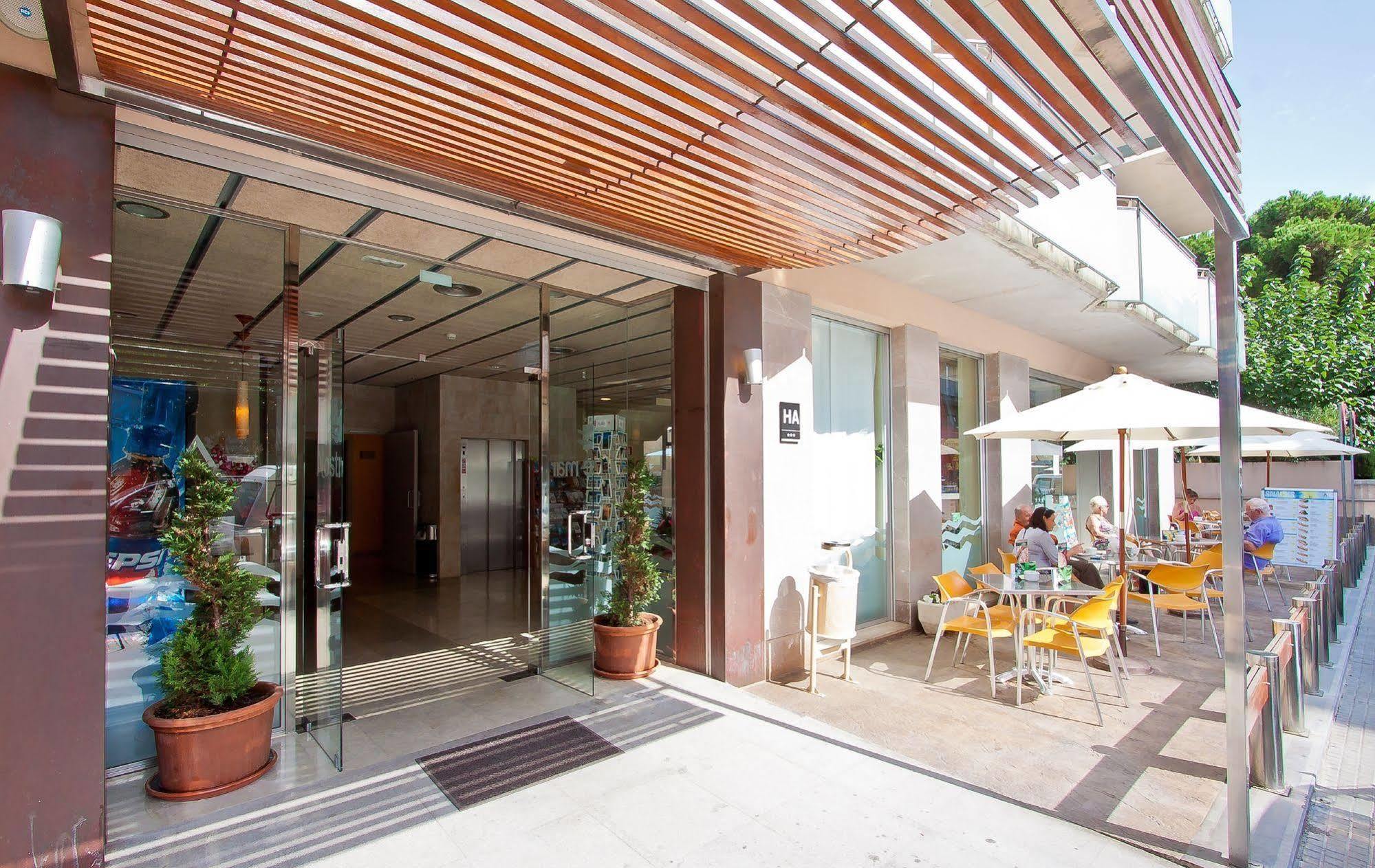 Aqua Hotel Nostre Mar Apartments 皮内达德马尔 外观 照片